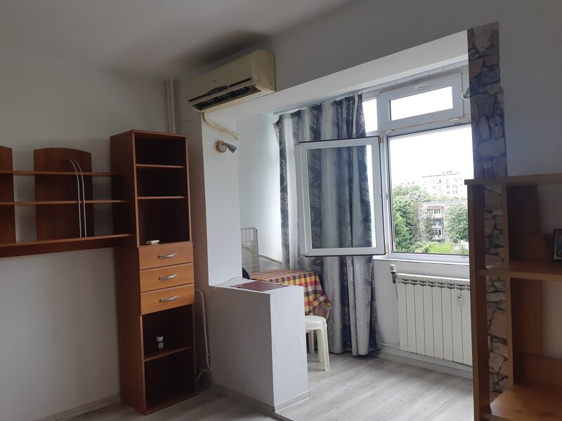 Metrou Costin Georgian,